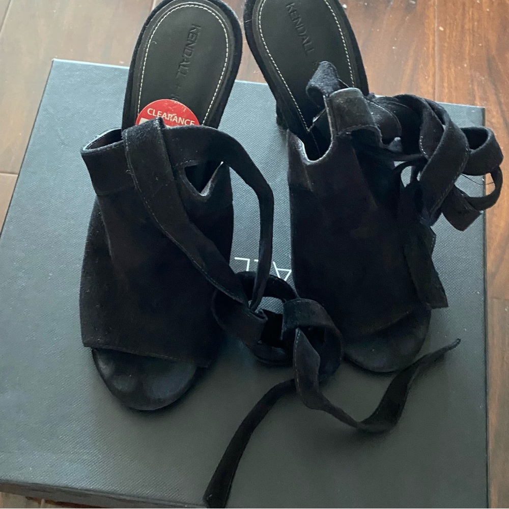 Kendall + Kylie "Evelyn" Black Suede Ankle-Tie Sandals US 5.5 - Picture 7 of 14
